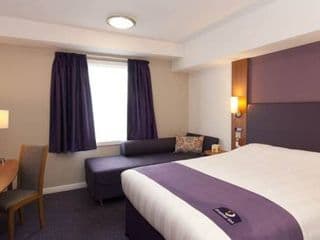 PREMIER INN LONDON WEMBLEY PARK - Photo 3