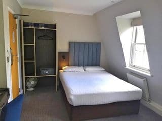 Garden Court Hotel - Photo 4