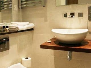 The Jade - Photo 15