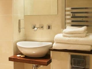 The Jade - Photo 20