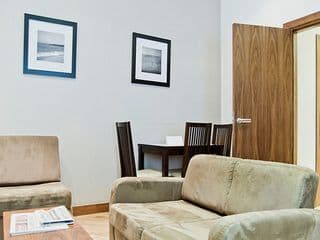 Presidential Apartments Kensington - Photo 8