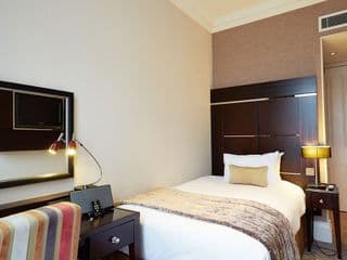 The Clermont London, Victoria - Photo 2