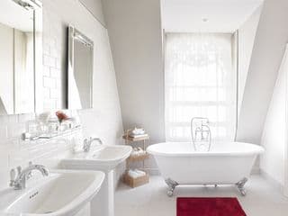 The Clermont London, Victoria - Photo 11