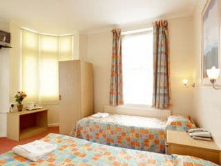 OYO New Dome Hotel