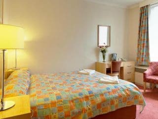 OYO New Dome Hotel - Photo 2