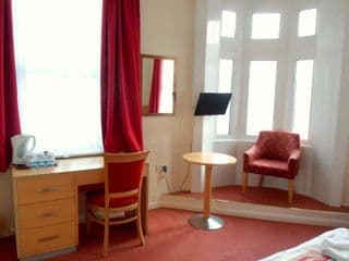 OYO New Dome Hotel - Photo 12