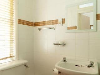 OYO New Dome Hotel - Photo 14
