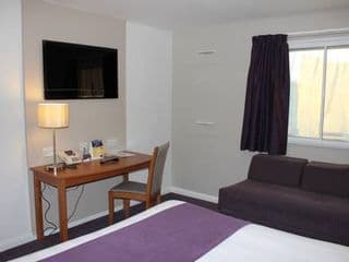 Premier Inn London Docklands Excel - Photo 8