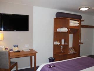Premier Inn London Docklands Excel - Photo 9