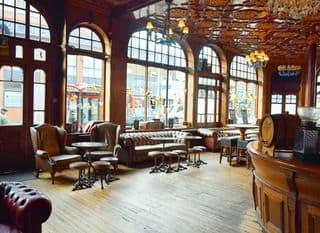 The Black Lion - Photo 16