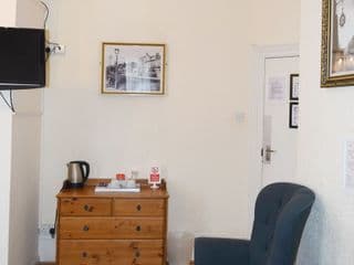 The Black Lion - Photo 4