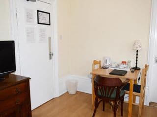 The Black Lion - Photo 7