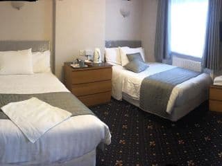 Astoria Hotel - Photo 3