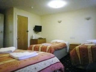Astoria Hotel - Photo 4