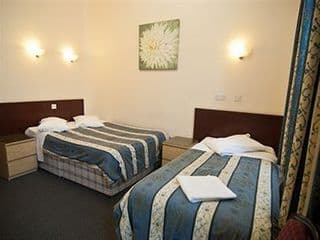 Astoria Hotel - Photo 5