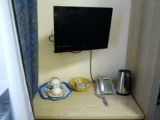 Astoria Hotel - Photo 8