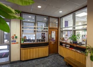 LSE Carr-Saunders Hall - Photo 18