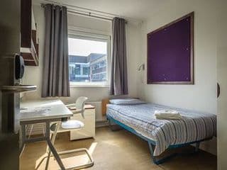 LSE Carr-Saunders Hall - Photo 4