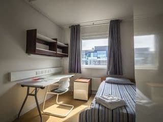 LSE Carr-Saunders Hall - Photo 5