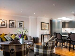 Native Mayfair - Photo 12