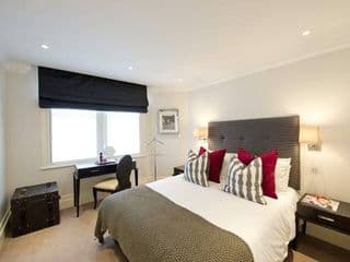 Native Mayfair - Photo 4
