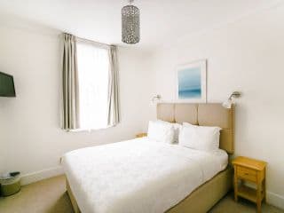 Park Lane Apartments - Clarges Street - Photo 9