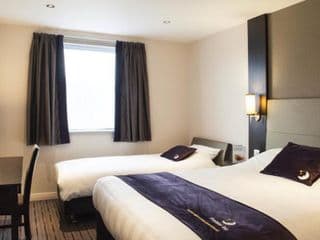 Premier Inn London Edgware - Photo 2