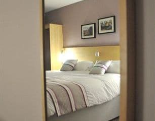 Royal George Hotel - Photo 2
