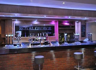 Royal George Hotel - Photo 11