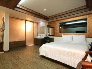 Hill House Myeongdong - Photo 3