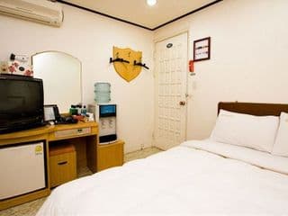 Mmmio II Design Residence Myeongdong - Photo 4