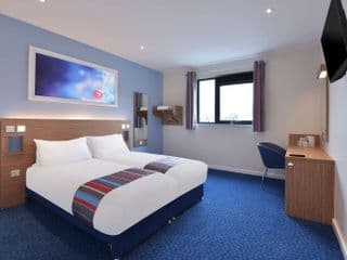 Travelodge Harlow - Photo 3