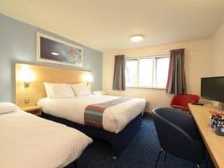 Travelodge Harlow - Photo 8