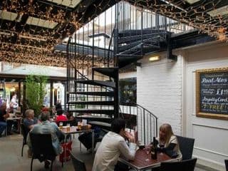 The Red Lion Hotel - Photo 16