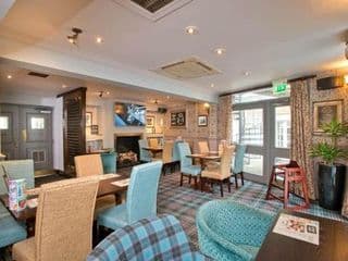 The Red Lion Hotel - Photo 18