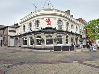 The Red Lion Hotel - Photo 23