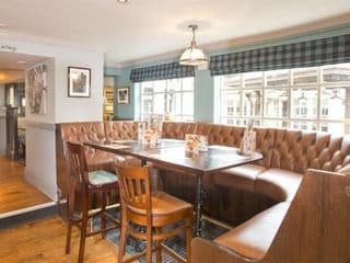 The Red Lion Hotel - Photo 9