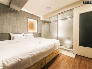 HOTEL 27 - Photo 4