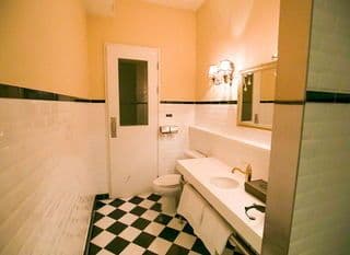 Hotel 648 - Photo 11