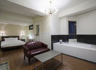 Hotel 648 - Photo 4