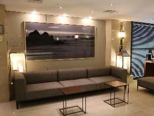 Prince Hotel Myeongdong - Photo 13