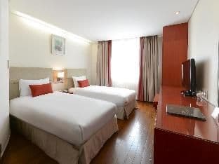 Prince Hotel Myeongdong - Photo 17
