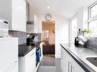 Ashton House - Photo 16