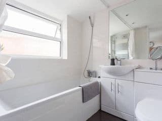 Ashton House - Photo 17