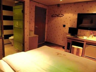 Hotel S Shinchon - Photo 12