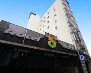 Hotel S Shinchon - Photo 15