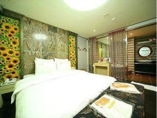 Hotel S Shinchon - Photo 3