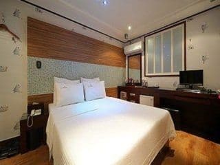 Hotel S Shinchon - Photo 8