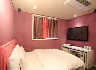 Baron de Paris Hotel - Photo 2