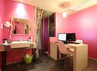 Baron de Paris Hotel - Photo 11